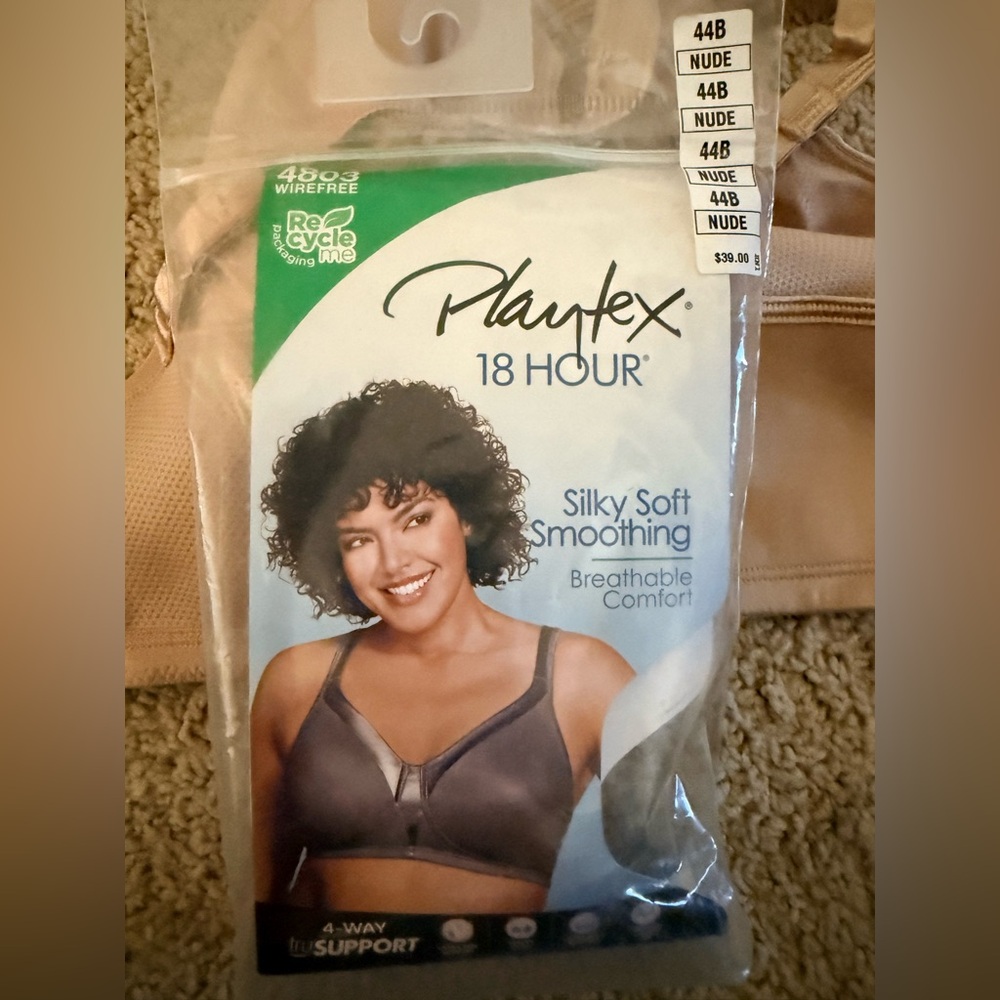NWOT Playtex 18 Hour Silky Soft Smoothing Bra - Nude